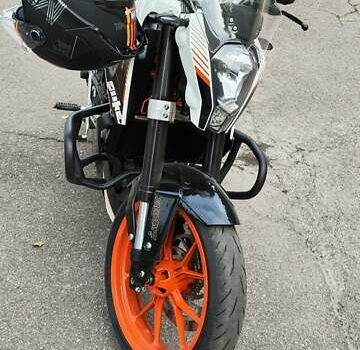 Белый КТМ 390 Duke, объемом двигателя 0.39 л и пробегом 15 тыс. км за 3800 $, фото 4 на Automoto.ua