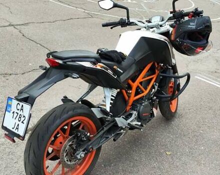 Белый КТМ 390 Duke, объемом двигателя 0.39 л и пробегом 15 тыс. км за 3800 $, фото 2 на Automoto.ua