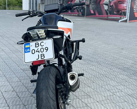 Белый КТМ 390 Duke, объемом двигателя 0.39 л и пробегом 4 тыс. км за 5200 $, фото 1 на Automoto.ua