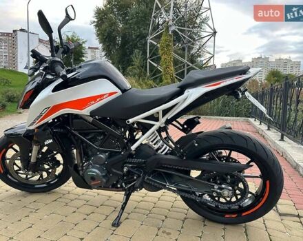 Білий КТМ 390 Duke, об'ємом двигуна 0.4 л та пробігом 1 тис. км за 5500 $, фото 10 на Automoto.ua