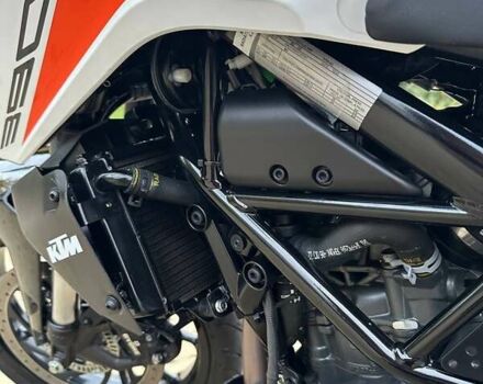 Білий КТМ 390 Duke, об'ємом двигуна 0.4 л та пробігом 1 тис. км за 5500 $, фото 11 на Automoto.ua