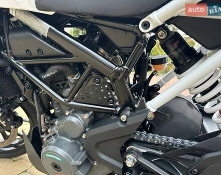 Білий КТМ 390 Duke, об'ємом двигуна 0.4 л та пробігом 1 тис. км за 5500 $, фото 12 на Automoto.ua