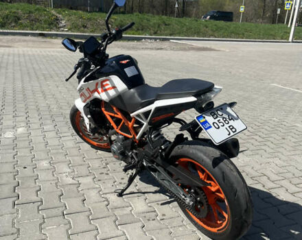 Білий КТМ 390 Duke, об'ємом двигуна 0 л та пробігом 15 тис. км за 4950 $, фото 10 на Automoto.ua