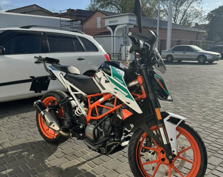 Белый КТМ 390 Duke, объемом двигателя 0.37 л и пробегом 3 тыс. км за 5400 $, фото 2 на Automoto.ua