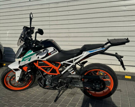 Белый КТМ 390 Duke, объемом двигателя 0.37 л и пробегом 3 тыс. км за 5400 $, фото 1 на Automoto.ua
