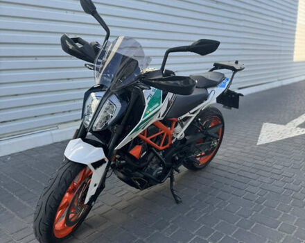 Белый КТМ 390 Duke, объемом двигателя 0.37 л и пробегом 3 тыс. км за 5400 $, фото 6 на Automoto.ua