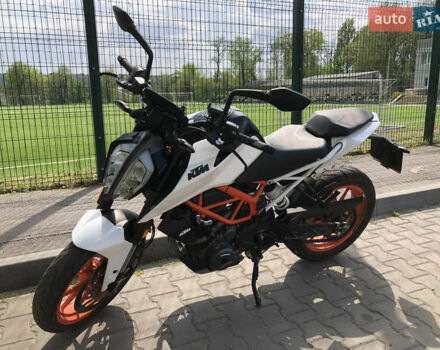 Білий КТМ 390 Duke, об'ємом двигуна 0.37 л та пробігом 16 тис. км за 4300 $, фото 1 на Automoto.ua