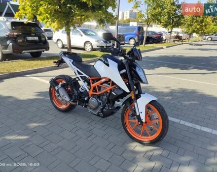 Білий КТМ 390 Duke, об'ємом двигуна 0 л та пробігом 8 тис. км за 4500 $, фото 1 на Automoto.ua