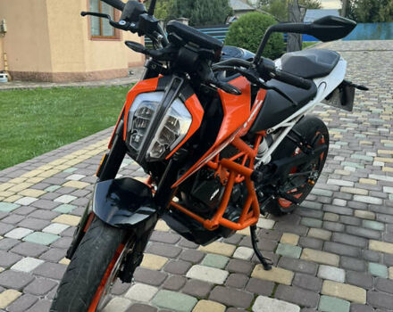 КТМ 390 Duke 2020 в Снятине на Automoto.ua Черный КТМ 390 Duke, объемом двигателя 0.39 л и пробегом 4 тыс. км за 5150 $, фото 1 на Automoto.ua