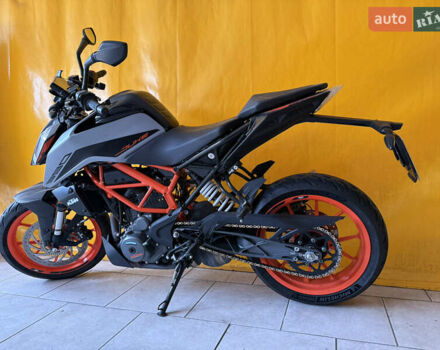Черный КТМ 390 Duke, объемом двигателя 0.37 л и пробегом 11 тыс. км за 5600 $, фото 1 на Automoto.ua