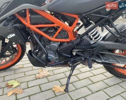 Черный КТМ 390 Duke, объемом двигателя 0.37 л и пробегом 14 тыс. км за 4400 $, фото 14 на Automoto.ua
