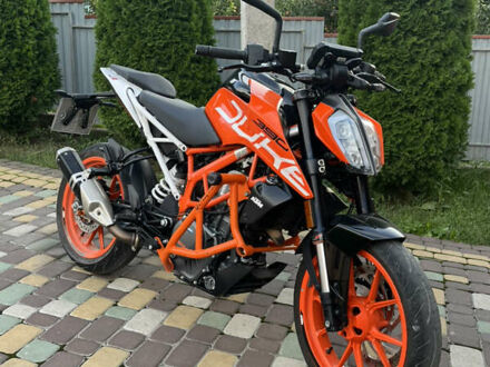 Черный КТМ 390 Duke, объемом двигателя 0.39 л и пробегом 4 тыс. км за 5150 $, фото 1 на Automoto.ua