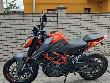 Черный КТМ 390 Duke, объемом двигателя 0.37 л и пробегом 5 тыс. км за 5800 $, фото 1 на Automoto.ua