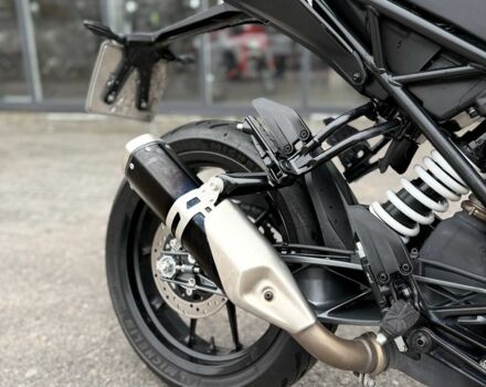 КТМ 390 Duke, объемом двигателя 0.4 л и пробегом 0 тыс. км за 5200 $, фото 3 на Automoto.ua