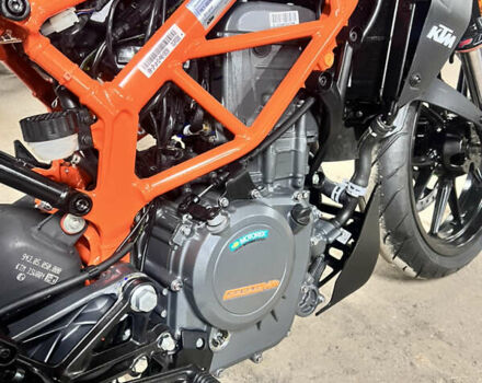 КТМ 390 Duke, объемом двигателя 0.39 л и пробегом 1 тыс. км за 5700 $, фото 4 на Automoto.ua