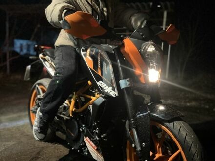 КТМ 390 Duke, объемом двигателя 0.39 л и пробегом 0 тыс. км за 3500 $, фото 1 на Automoto.ua