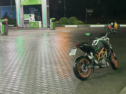 КТМ 390 Duke 2014 в Киеве на Automoto.ua КТМ 390 Duke, объемом двигателя 0 л и пробегом 37 тыс. км за 3600 $, фото 1 на Automoto.ua