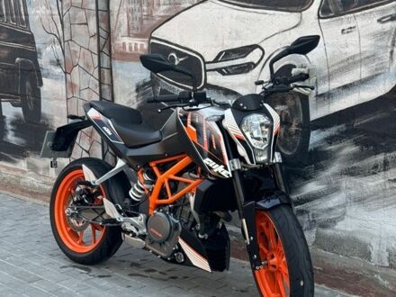 КТМ 390 Duke, объемом двигателя 0.4 л и пробегом 15 тыс. км за 3599 $, фото 1 на Automoto.ua