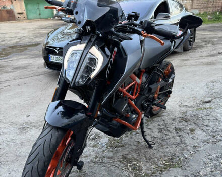 КТМ 390 Duke, объемом двигателя 0.4 л и пробегом 5 тыс. км за 4950 $, фото 1 на Automoto.ua