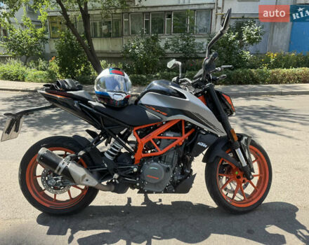 КТМ 390 Duke, объемом двигателя 0.37 л и пробегом 2 тыс. км за 5300 $, фото 1 на Automoto.ua