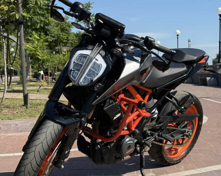 Сірий КТМ 390 Duke, об'ємом двигуна 0.39 л та пробігом 17 тис. км за 4850 $, фото 1 на Automoto.ua