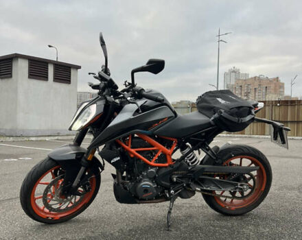 Серый КТМ 390 Duke, объемом двигателя 0.37 л и пробегом 18 тыс. км за 4500 $, фото 7 на Automoto.ua