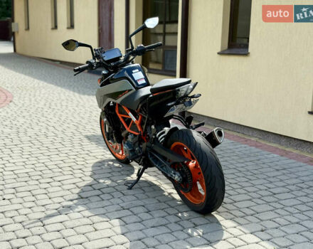 Сірий КТМ 390 Duke, об'ємом двигуна 0.37 л та пробігом 11 тис. км за 5100 $, фото 2 на Automoto.ua