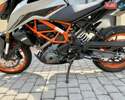 Сірий КТМ 390 Duke, об'ємом двигуна 0.37 л та пробігом 11 тис. км за 5100 $, фото 11 на Automoto.ua