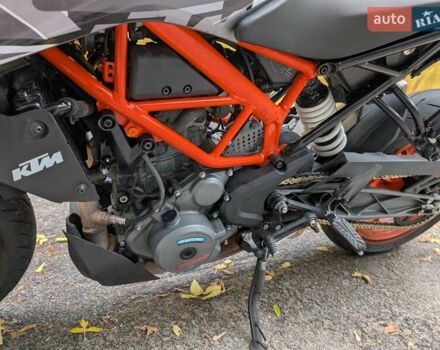 КТМ 390 Duke 2021 в Днепре (Днепропетровске) на Automoto.ua Серый КТМ 390 Duke, объемом двигателя 0.37 л и пробегом 12 тыс. км за 4700 $, фото 4 на Automoto.ua