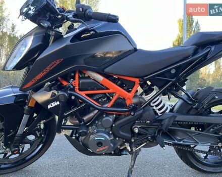 КТМ 390 Duke 2023 в Киеве на Automoto.ua Серый КТМ 390 Duke, объемом двигателя 0.37 л и пробегом 9 тыс. км за 5200 $, фото 8 на Automoto.ua