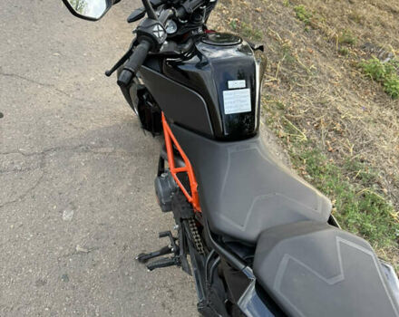 Сірий КТМ 390 Duke, об'ємом двигуна 0.37 л та пробігом 16 тис. км за 5100 $, фото 4 на Automoto.ua