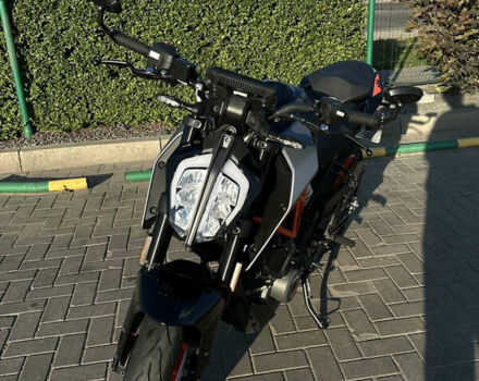 Сірий КТМ 390 Duke, об'ємом двигуна 0.37 л та пробігом 4 тис. км за 4900 $, фото 1 на Automoto.ua