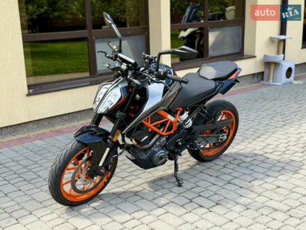 КТМ 390 Duke 2021 у Вінниці на Automoto.ua Сірий КТМ 390 Duke, об'ємом двигуна 0.37 л та пробігом 11 тис. км за 5100 $, фото 1 на Automoto.ua