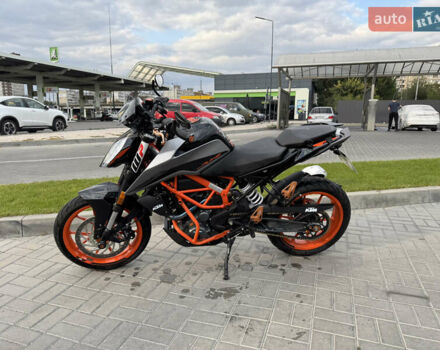 Серый КТМ 390 Duke, объемом двигателя 0.37 л и пробегом 12 тыс. км за 5300 $, фото 1 на Automoto.ua