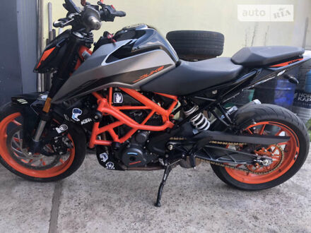 КТМ 390 Duke 2021 у Емильчином на Automoto.ua Сірий КТМ 390 Duke, об'ємом двигуна 0.37 л та пробігом 10 тис. км за 5000 $, фото 1 на Automoto.ua