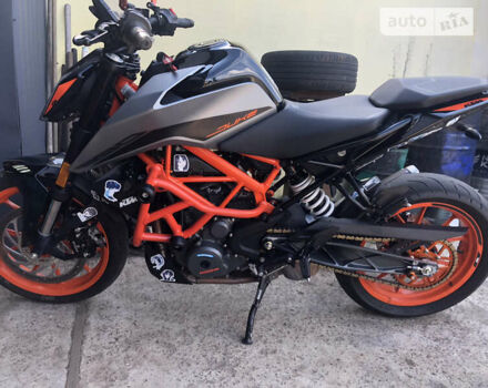 Серый КТМ 390 Duke, объемом двигателя 0.37 л и пробегом 10 тыс. км за 5000 $, фото 1 на Automoto.ua