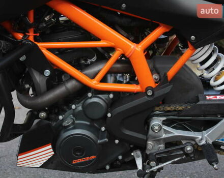 КТМ 390 Duke 2015 в Харькове на Automoto.ua Оранжевый КТМ 390 Duke, объемом двигателя 0.37 л и пробегом 35 тыс. км за 3500 $, фото 6 на Automoto.ua