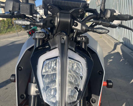 КТМ 390 Duke 2021 в Киеве на Automoto.ua Оранжевый КТМ 390 Duke, объемом двигателя 0.37 л и пробегом 11 тыс. км за 5200 $, фото 8 на Automoto.ua