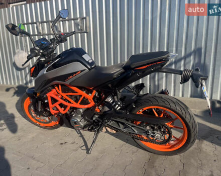 КТМ 390 Duke 2021 в Киеве на Automoto.ua Оранжевый КТМ 390 Duke, объемом двигателя 0.37 л и пробегом 11 тыс. км за 5200 $, фото 9 на Automoto.ua