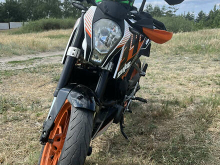 КТМ 390 Duke 2014 в Печенегах на Automoto.ua Оранжевый КТМ 390 Duke, объемом двигателя 0.39 л и пробегом 29 тыс. км за 2800 $, фото 1 на Automoto.ua