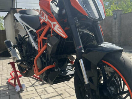 КТМ 390 Duke 2018 у Сумах на Automoto.ua Помаранчевий КТМ 390 Duke, об'ємом двигуна 0.4 л та пробігом 19 тис. км за 4000 $, фото 1 на Automoto.ua
