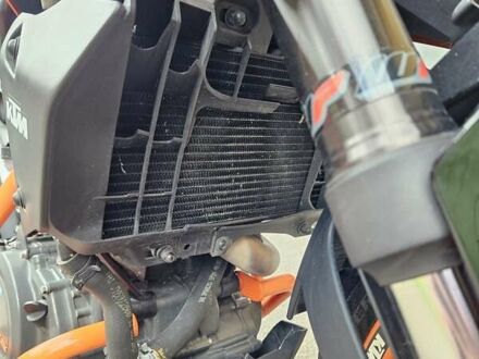 Оранжевый КТМ 390 Duke, объемом двигателя 0.37 л и пробегом 3 тыс. км за 5000 $, фото 1 на Automoto.ua