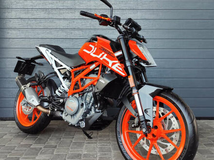 КТМ 390 Duke 2019 в Белой Церкве на Automoto.ua Оранжевый КТМ 390 Duke, объемом двигателя 0.37 л и пробегом 10 тыс. км за 4300 $, фото 1 на Automoto.ua