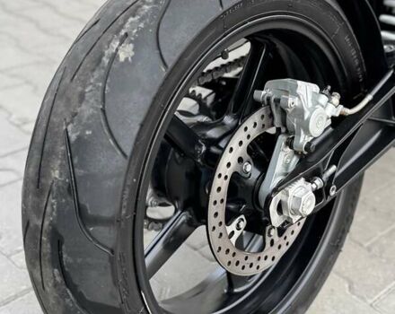 Черный КТМ 690 Duke, объемом двигателя 0.65 л и пробегом 36 тыс. км за 5599 $, фото 21 на Automoto.ua
