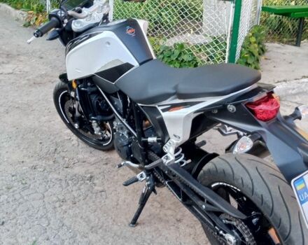 КТМ 690 Duke, объемом двигателя 0.69 л и пробегом 0 тыс. км за 3100 $, фото 1 на Automoto.ua