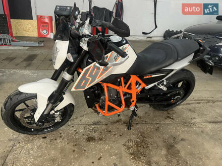 КТМ 690 Duke 2013 в Киеве на Automoto.ua КТМ 690 Duke, объемом двигателя 0 л и пробегом 27 тыс. км за 6700 $, фото 1 на Automoto.ua