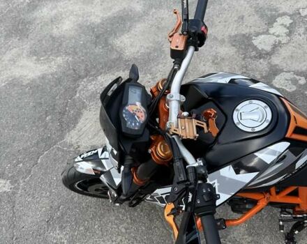 КТМ 690 Duke 2015 у Черкасах на Automoto.ua Помаранчевий КТМ 690 Duke, об'ємом двигуна 0.69 л та пробігом 32 тис. км за 6500 $, фото 3 на Automoto.ua