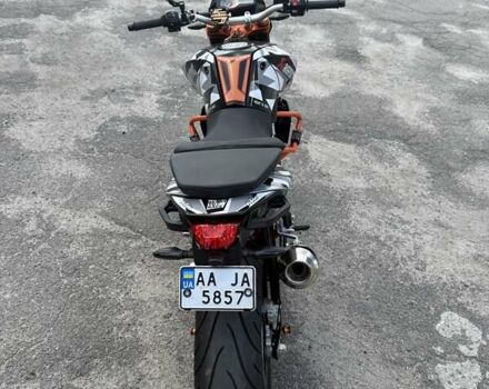 КТМ 690 Duke 2015 у Черкасах на Automoto.ua Помаранчевий КТМ 690 Duke, об'ємом двигуна 0.69 л та пробігом 32 тис. км за 6500 $, фото 6 на Automoto.ua