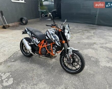 КТМ 690 Duke 2015 у Черкасах на Automoto.ua Помаранчевий КТМ 690 Duke, об'ємом двигуна 0.69 л та пробігом 32 тис. км за 6500 $, фото 1 на Automoto.ua