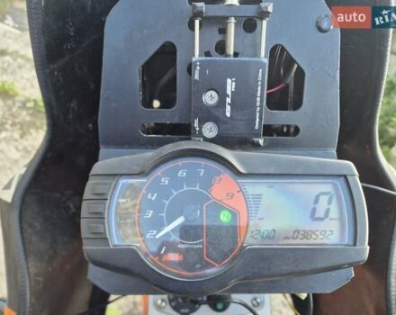 Черный КТМ 690 Enduro, объемом двигателя 0.65 л и пробегом 38 тыс. км за 7000 $, фото 6 на Automoto.ua